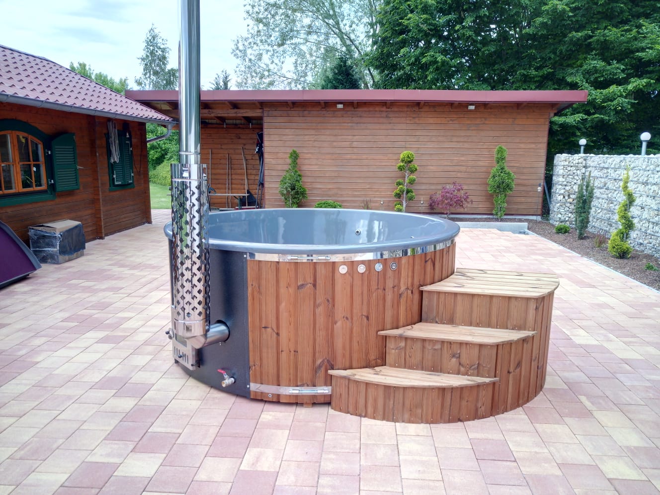 Whirlpool GFK - Badefass - Badezuber Ø225cm mit Holzheizung