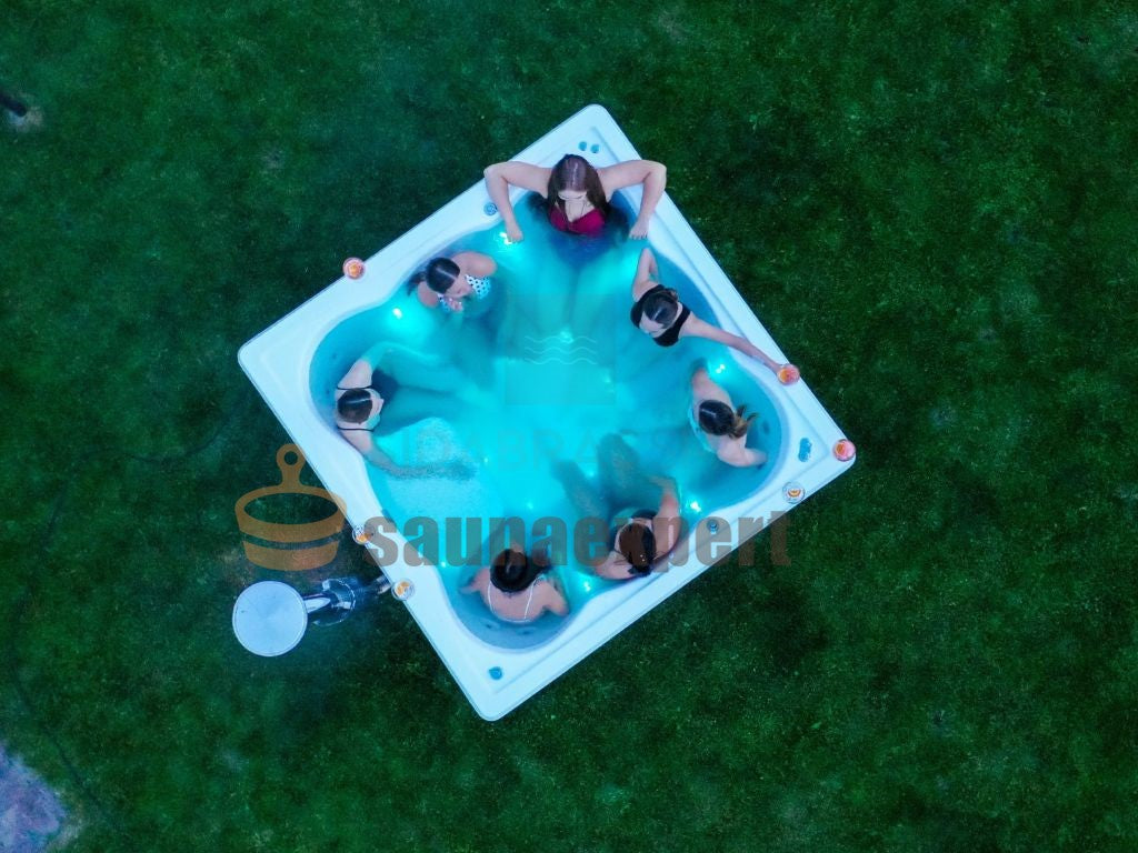Outdoor ACRYL- Whirlpool / Badezuber 225x225cm mit Holzheizung