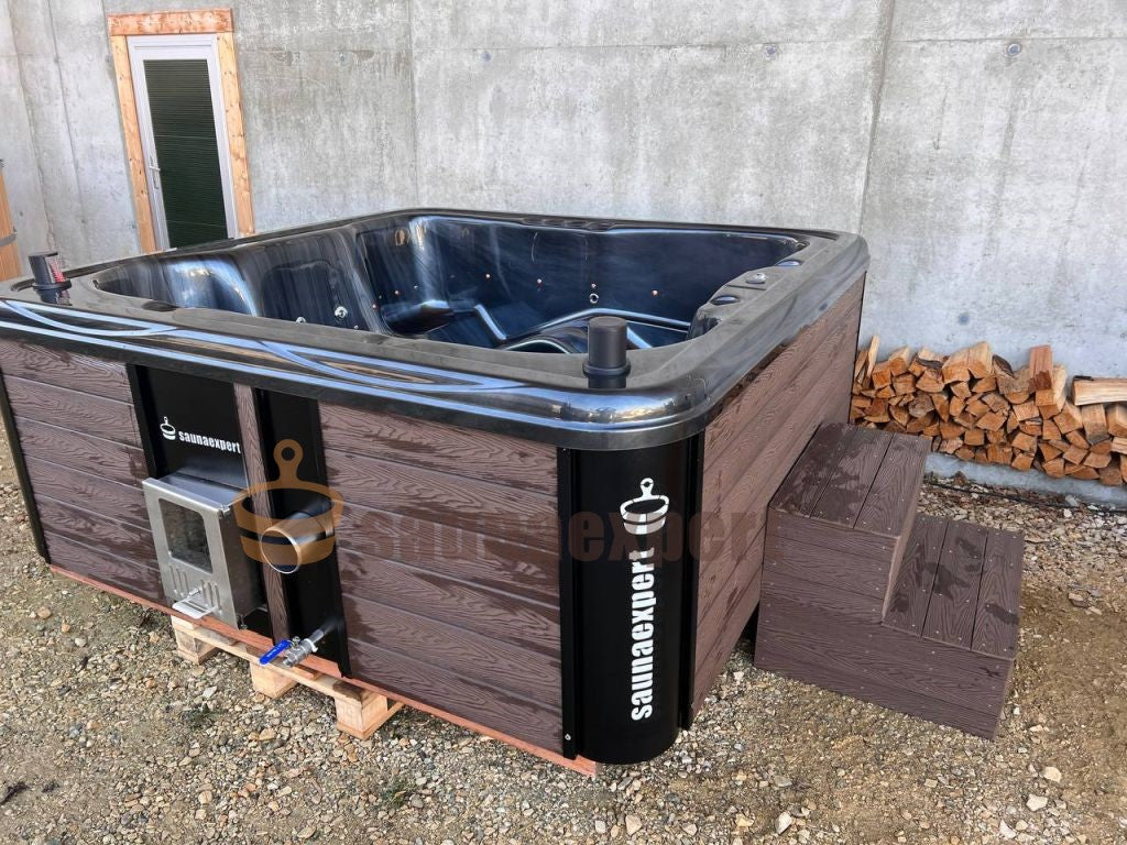 Outdoor ACRYL- Whirlpool / Badezuber 245 x 245cm mit Holzofen / Hot Tube
