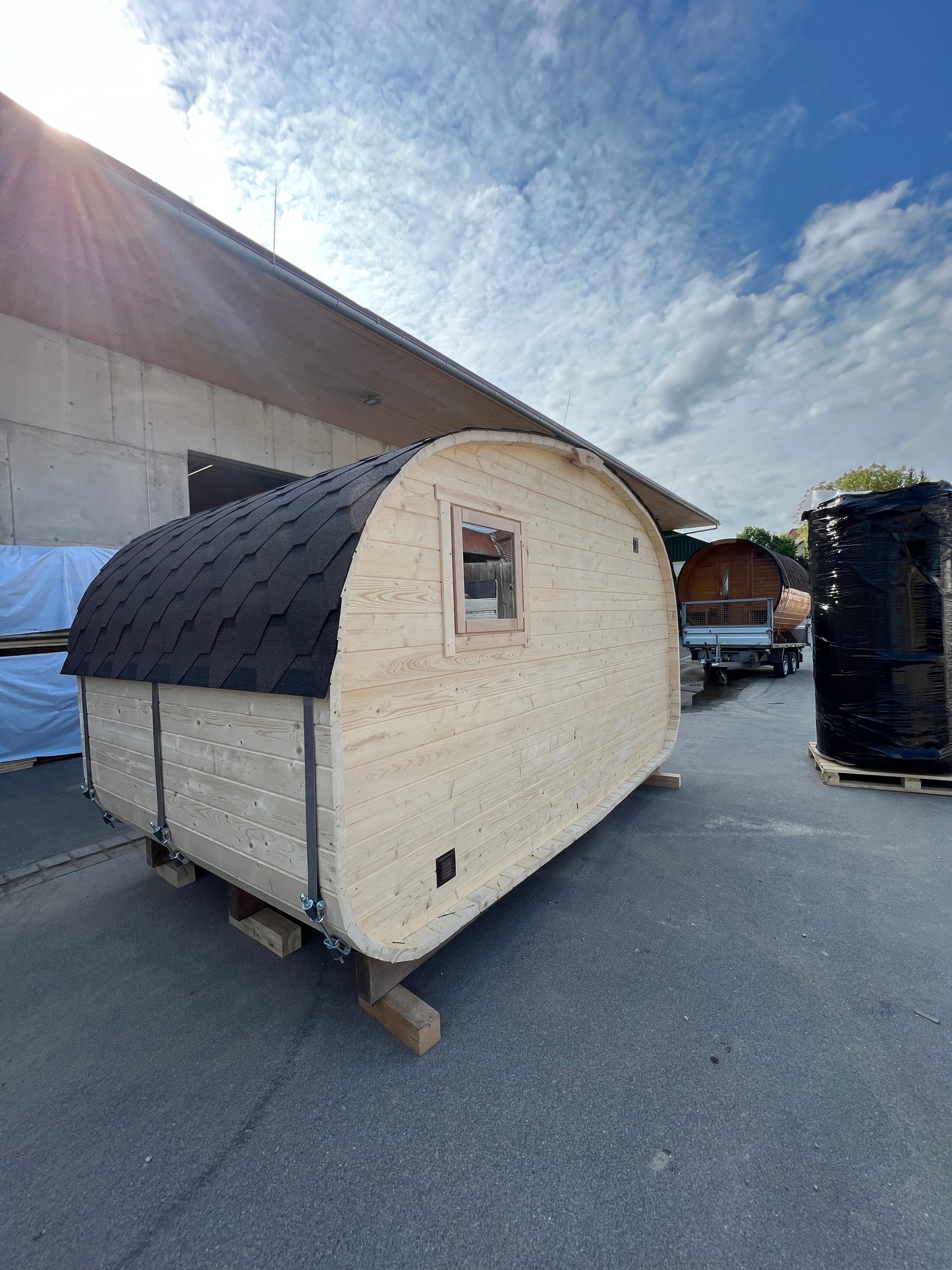 Fasssauna BRR-Quadro-Oval 4×3 m – Zeder