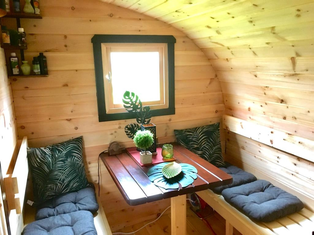 Fasssauna BRR-Quadro-Oval 4×3 m – Zeder