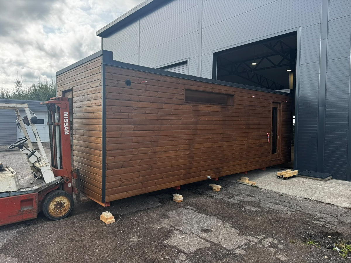 Panorama Kubus Außensauna KUBUS THERMO – 7 × 2,5 m